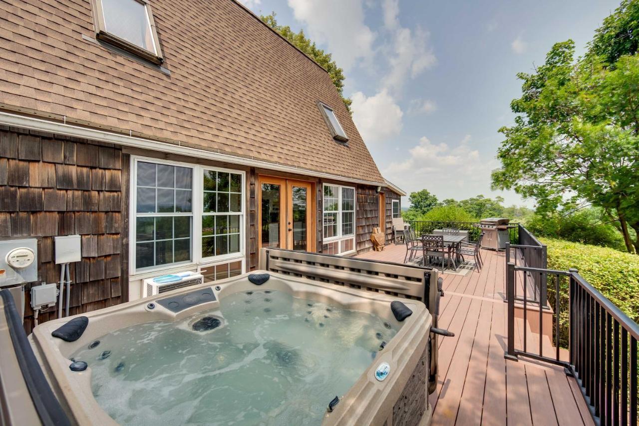 Rural Dutch Country Retreat - Private Hot Tub *