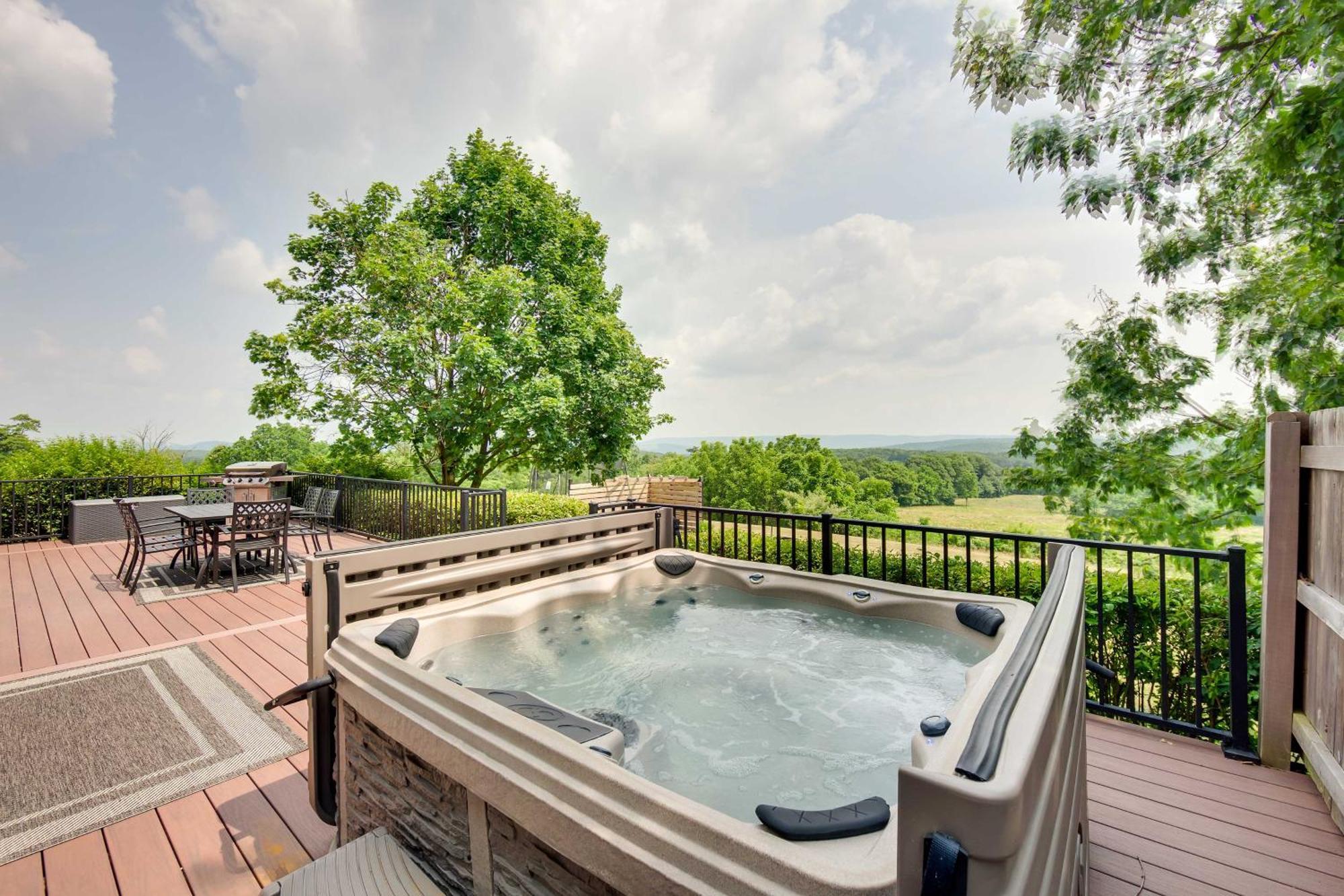 Rural Dutch Country Retreat - Private Hot Tub